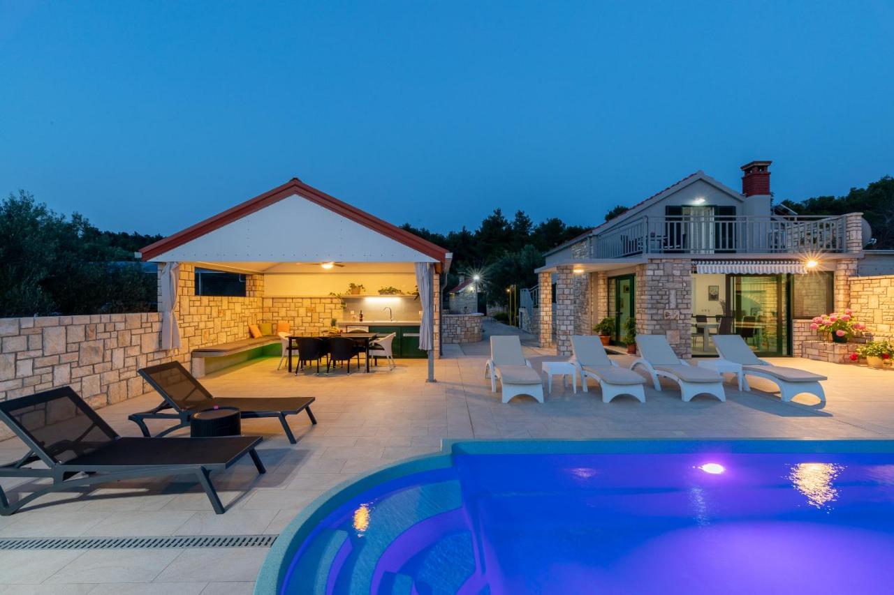 Villa Barbara - Olive Paradise, With Chlorine-Free Pool Вела-Лука Экстерьер фото