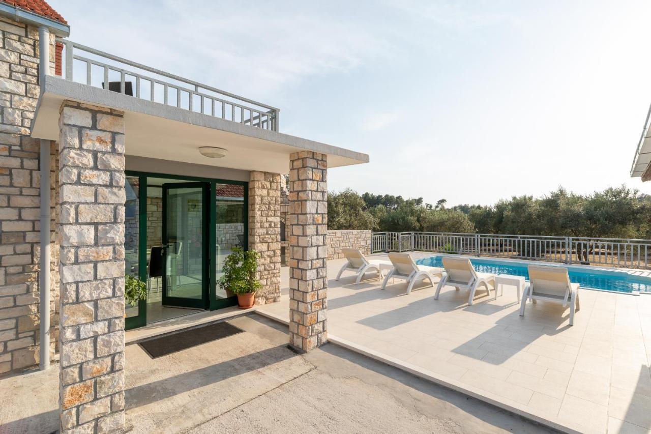 Villa Barbara - Olive Paradise, With Chlorine-Free Pool Вела-Лука Экстерьер фото